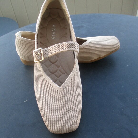 VIVAIA ~ SQUARE-TOE MARY-JANE (MARGOT MARY-JANE) 35 ~ 5 / 5.5 ~ $139 - Picture 2 of 9